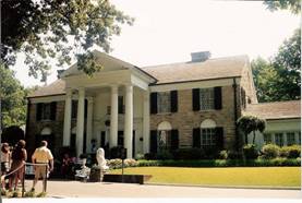 C:\Users\shaun\Documents\memory stick\New folder\New America\web America photos 1\Graceland -Elvis magnificent home in Memphis..jpg